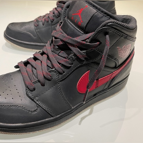 Nike 2017 AIR JORDAN 1 Retro Mid Anthracite - Picture 9 of 16